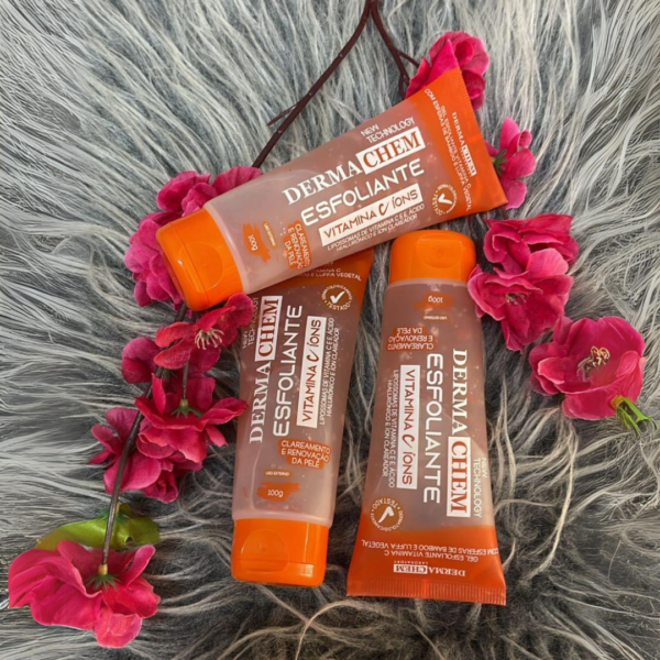 Gel Esfoliante DERMACHEM  Vitamina C Ions 100ml - Clareamento e Renovação da Pele - Image 3